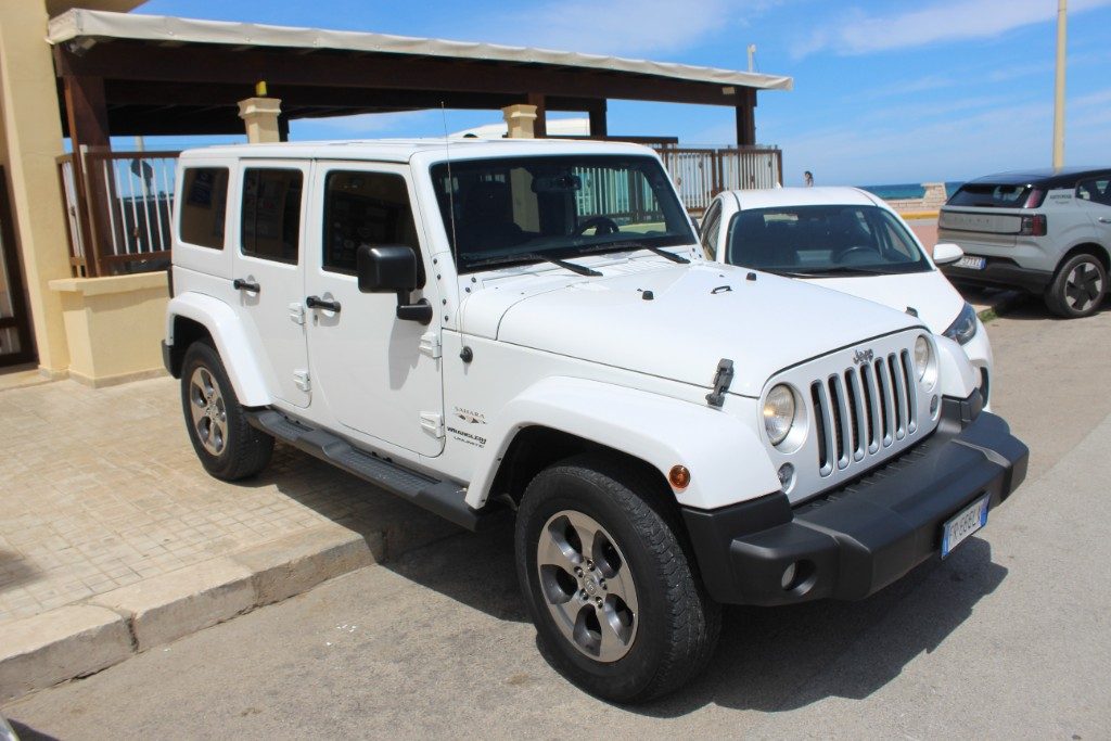 JEEP Wrangler Unlimited 2.8 CRD DPF Sahara Auto