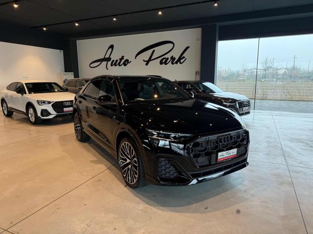 AUDI Q8 Nero metallizzato