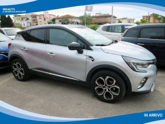 RENAULT Captur Argento metallizzato