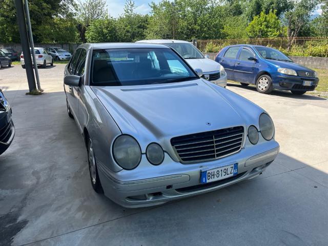 MERCEDES-BENZ E 270 Grigio metallizzato