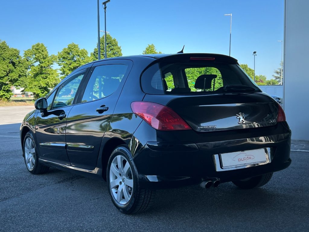 http://graphics.gestionaleauto.com/gonline_graphics/22326296_O_6824c6220751f.jpg