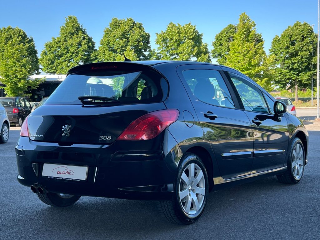 http://graphics.gestionaleauto.com/gonline_graphics/22326296_O_6824c622c64b8.jpg