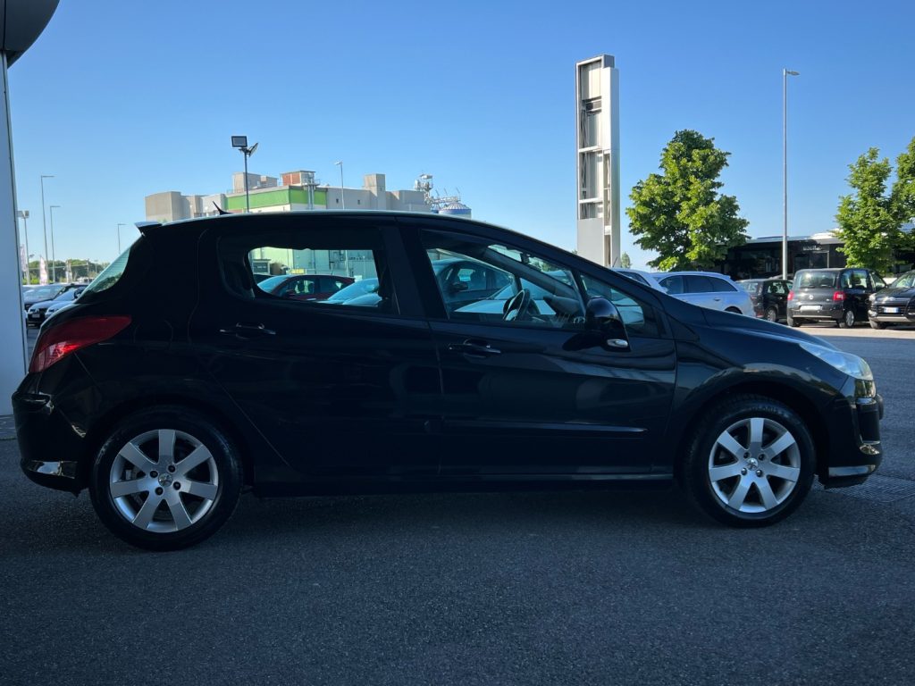 http://graphics.gestionaleauto.com/gonline_graphics/22326296_O_6824c62316f6c.jpg