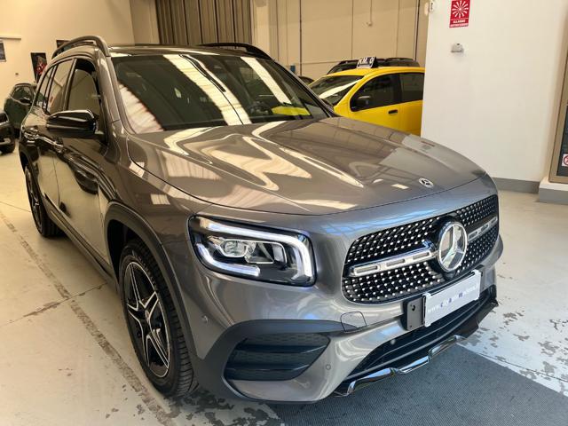 MERCEDES-BENZ GLB 200 Grigio scuro metallizzato