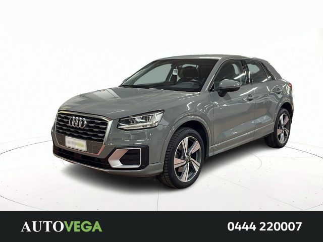 AUDI Q2 Grigio pastello