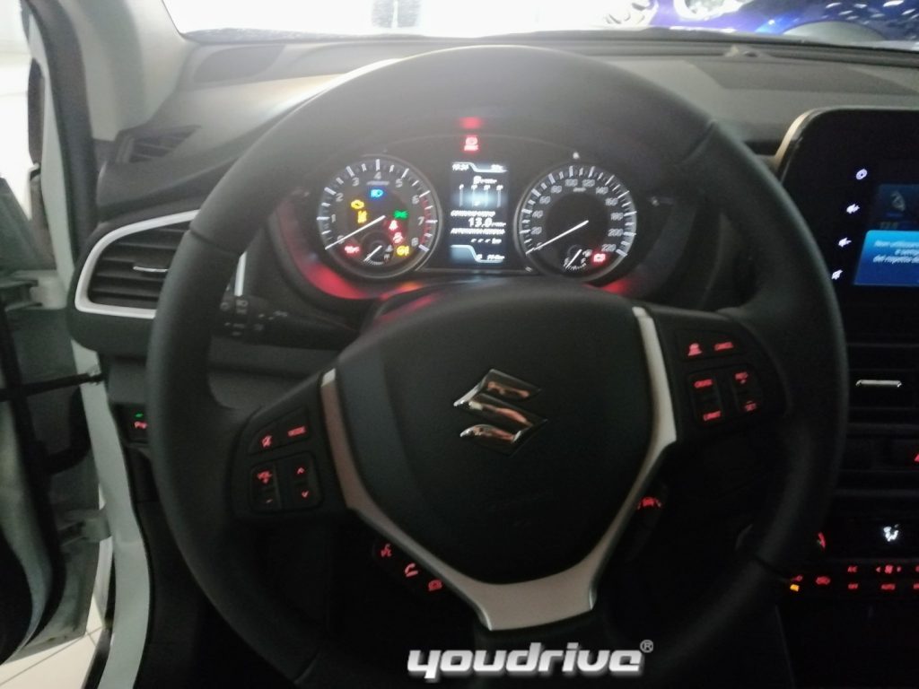 SUZUKI S-Cross / 1.4 Hybrid Top - 11