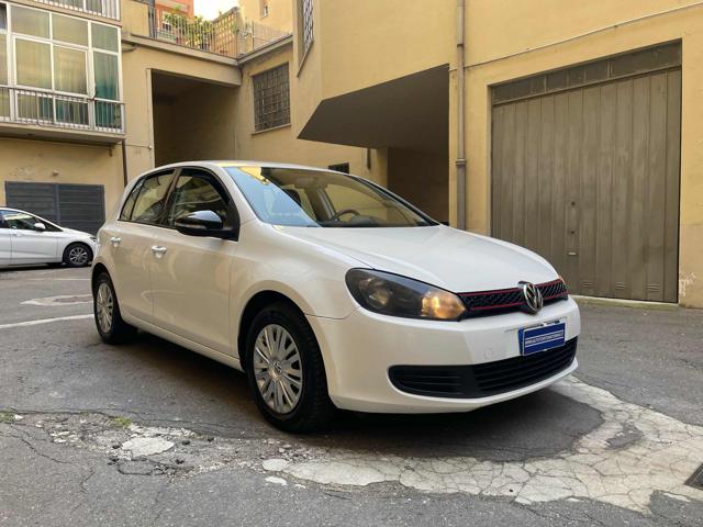 VOLKSWAGEN Golf Bianco pastello