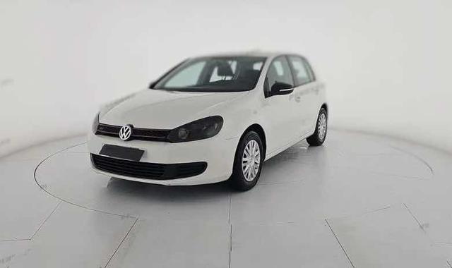 VOLKSWAGEN Golf Bianco pastello