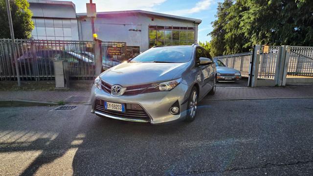 TOYOTA Auris Touring Sports Argento metallizzato