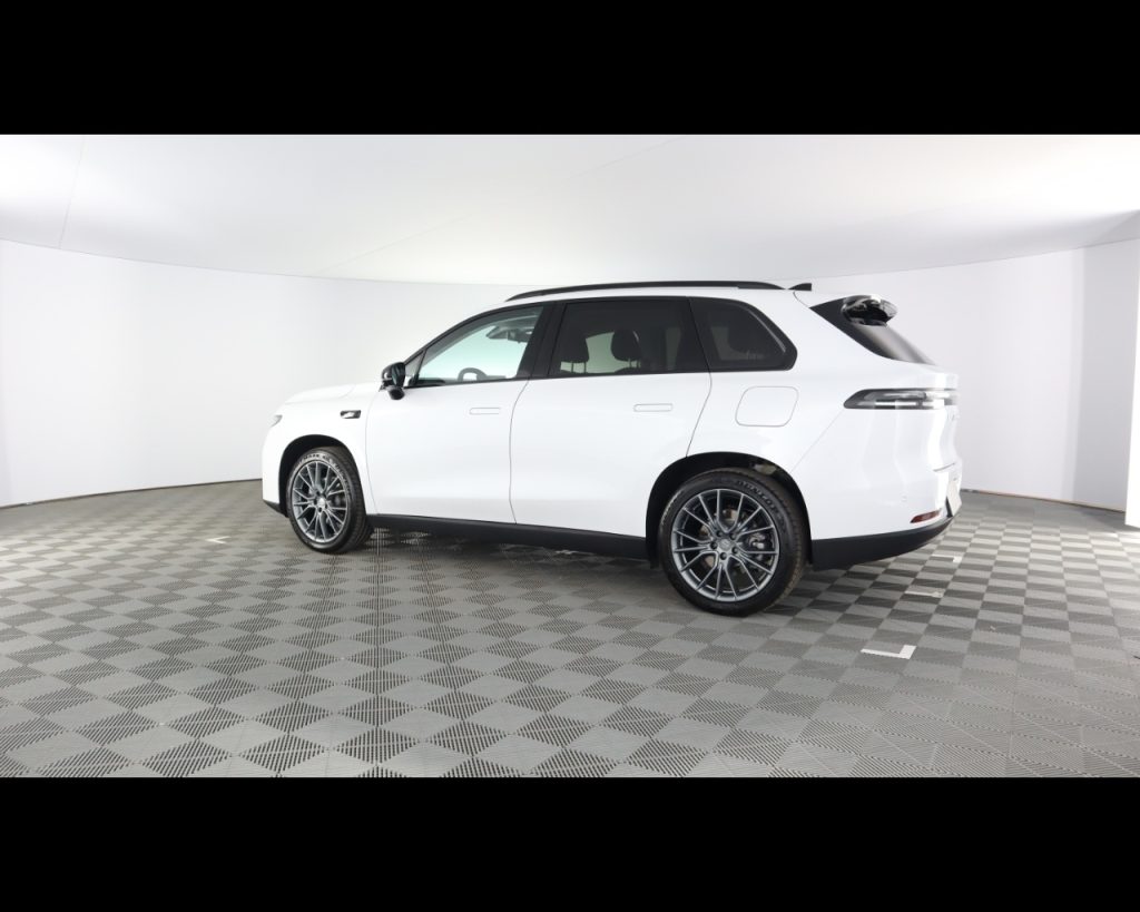 LEAPMOTOR C10 REEV DESIGN MY 2025 - 11