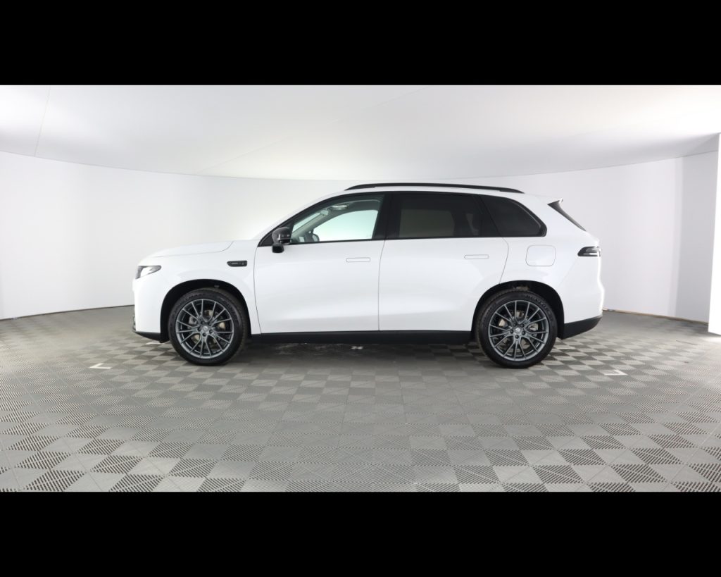 LEAPMOTOR C10 REEV DESIGN MY 2025 - 12