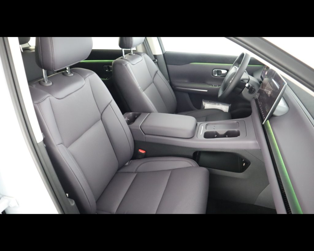 LEAPMOTOR C10 REEV DESIGN MY 2025 - 17