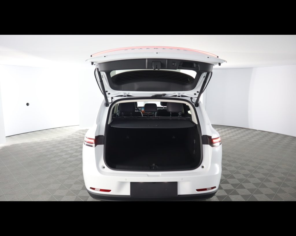 LEAPMOTOR C10 REEV DESIGN MY 2025 - 19