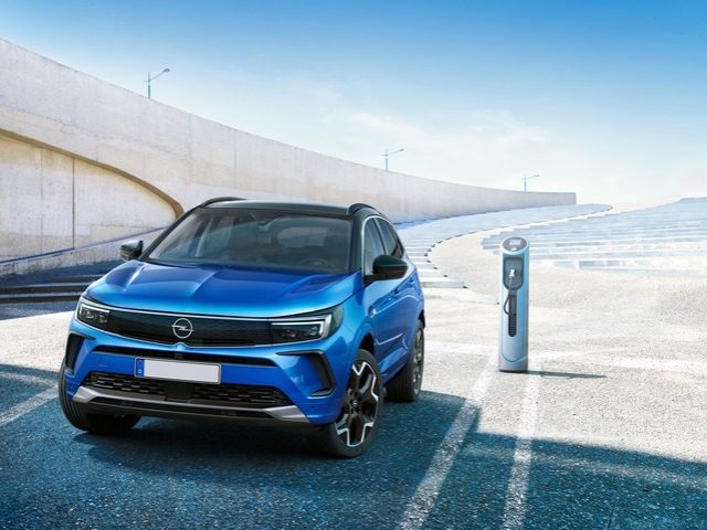 OPEL Grandland Bianco pastello