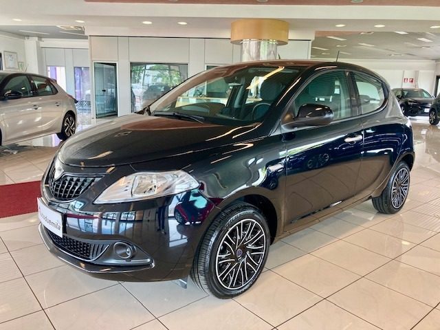 LANCIA Ypsilon Nero metallizzato