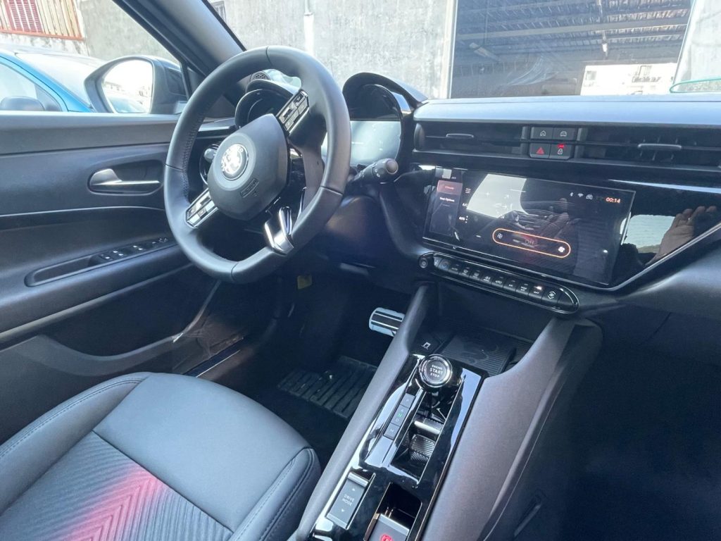 ALFA ROMEO Junior 1.2 145 CV Hybrid eDCT6 Speciale - 25