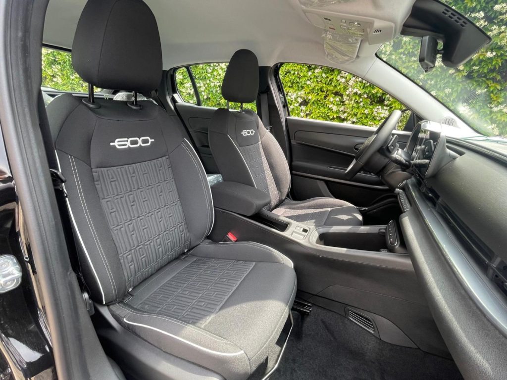 FIAT 600 Hybrid 110 CV DCT MHEV PACK COMFORT - 21