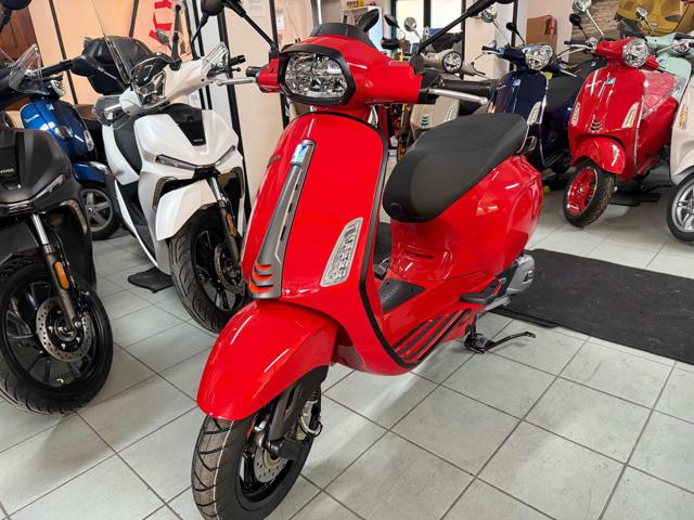 VESPA Sprint 150 Rosso pastello