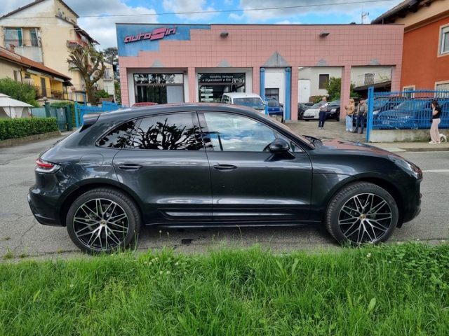 PORSCHE Macan Nero metallizzato