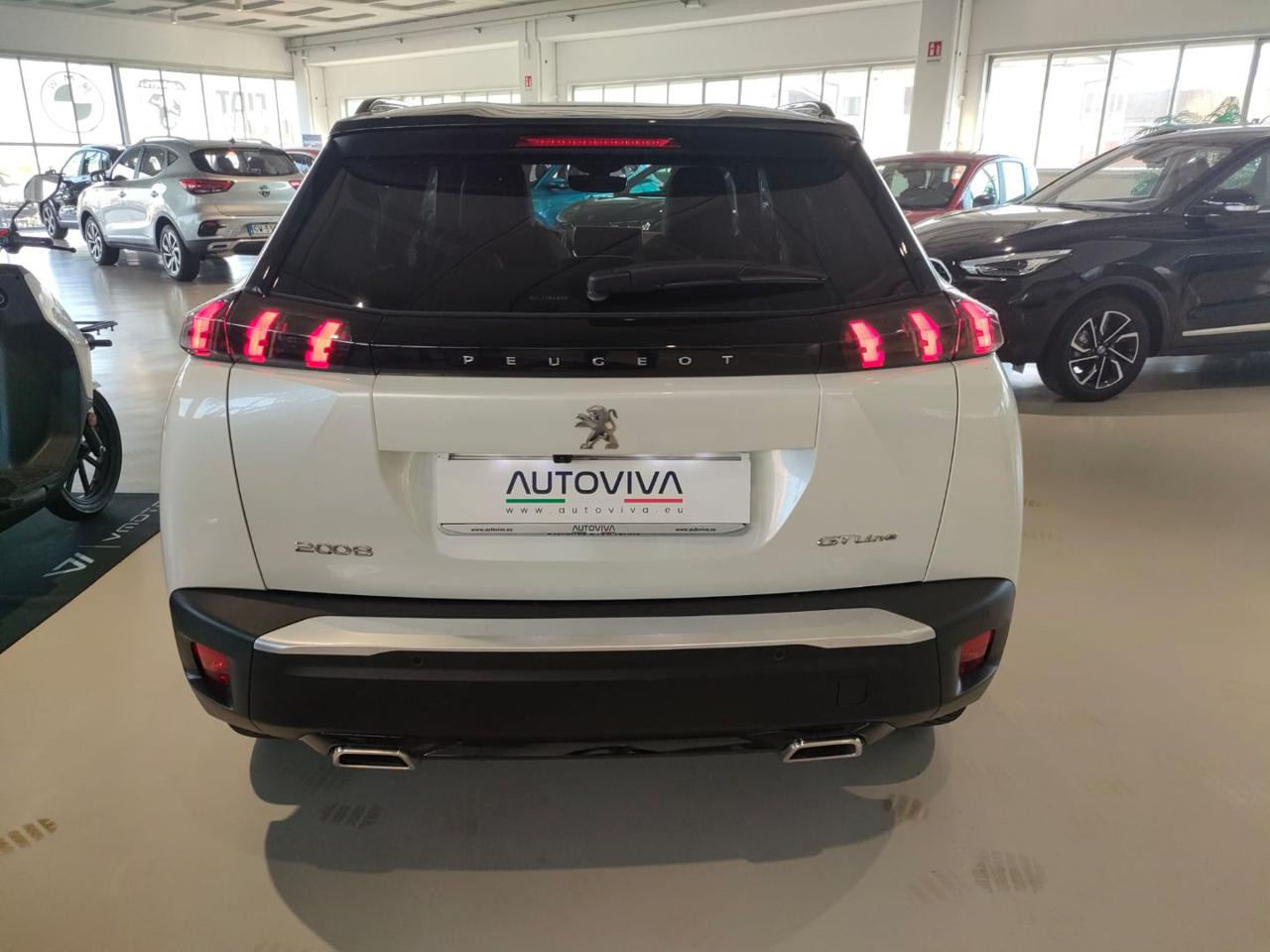 PEUGEOT 2008 PureTech 130 S&S EAT8 GT Line - 5