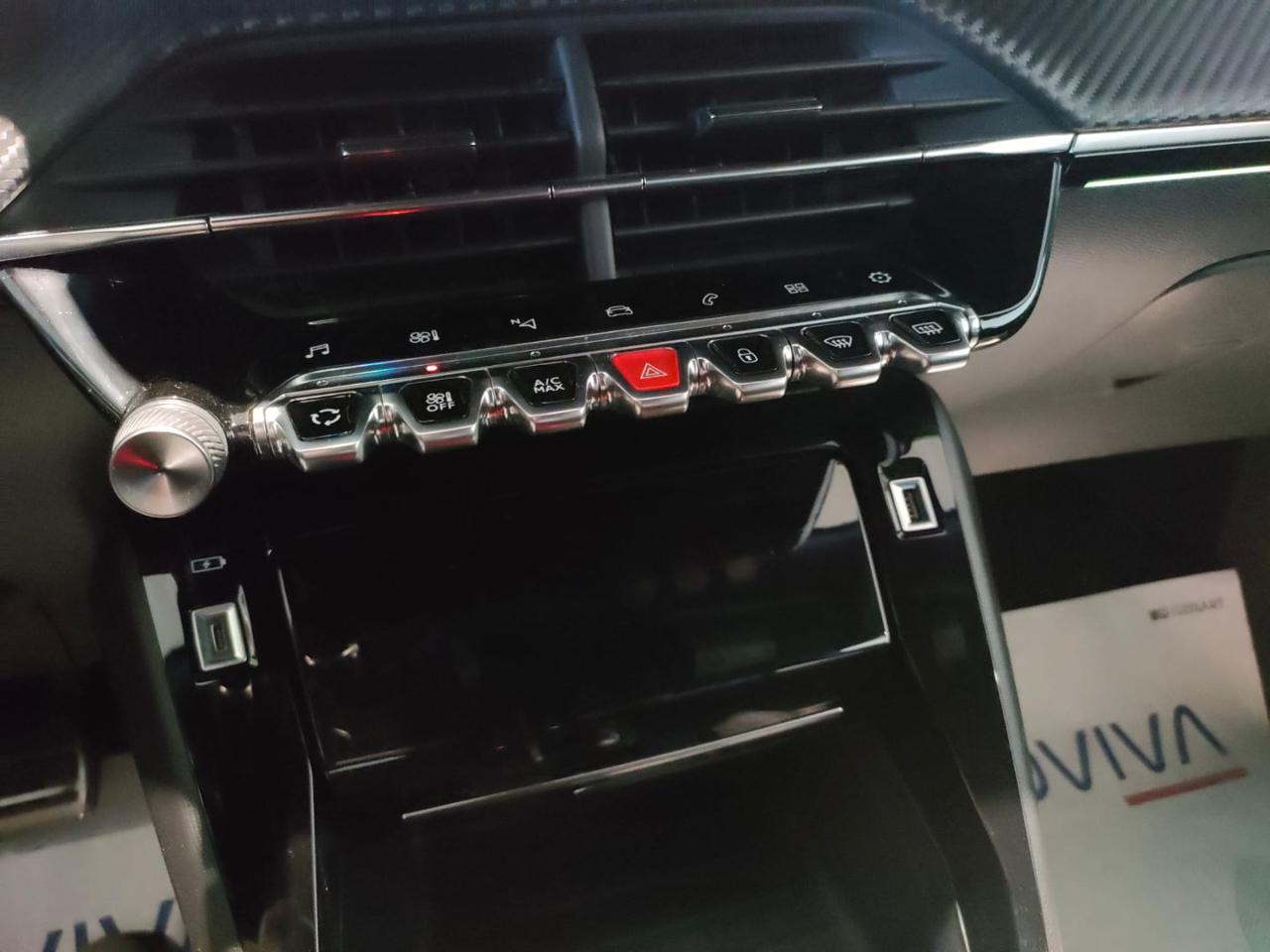 PEUGEOT 2008 PureTech 130 S&S EAT8 GT Line - 15