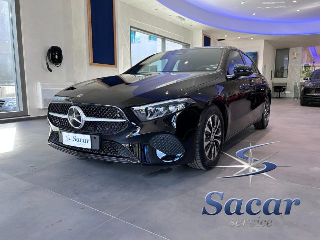 MERCEDES-BENZ A 180 Nero pastello
