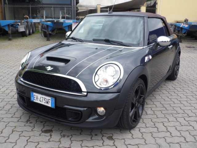 MINI Cabrio Marrone pastello