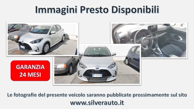 TOYOTA Yaris Argento metallizzato