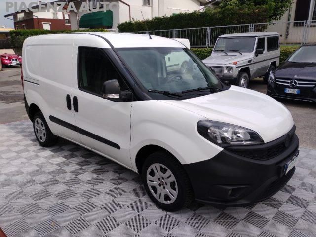FIAT Doblo Bianco pastello