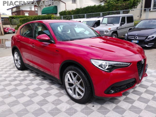 ALFA ROMEO Stelvio Rosso pastello