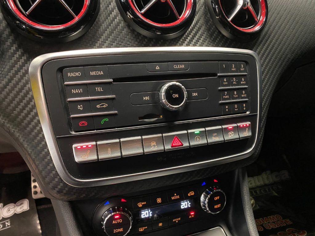 MERCEDES-BENZ A 45 AMG 4Matic Automatic 381 CV - 27