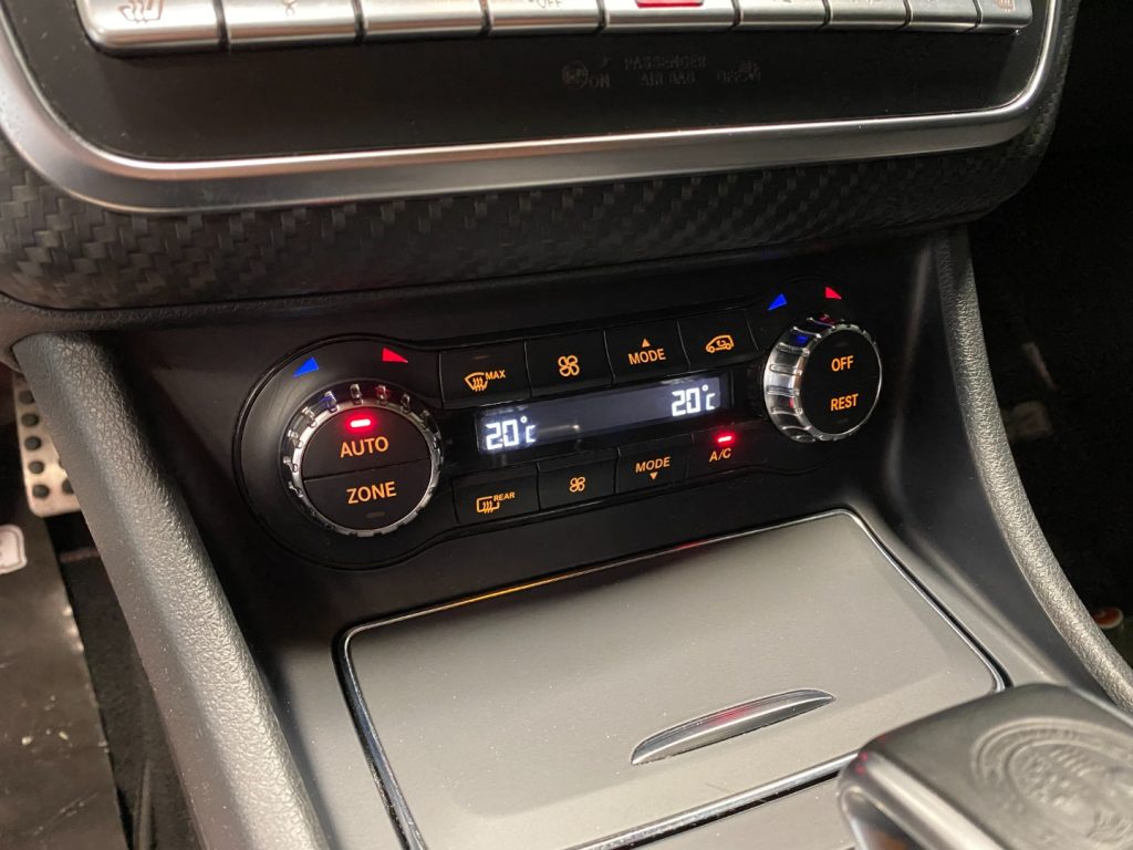 MERCEDES-BENZ A 45 AMG 4Matic Automatic 381 CV - 28