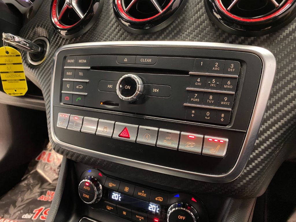 MERCEDES-BENZ A 45 AMG 4Matic Automatic 381 CV - 48