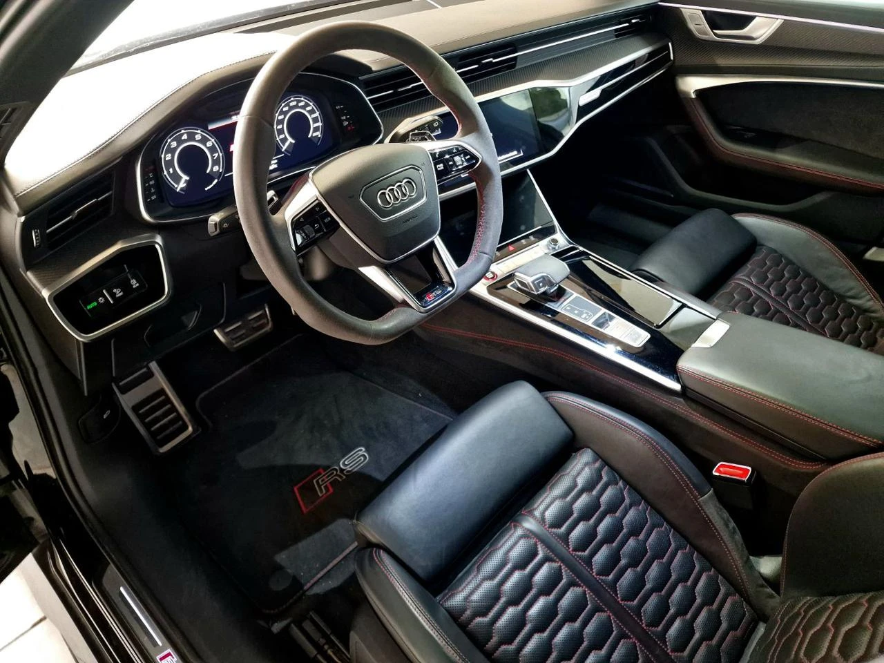 AUDI RS6 Avant 4.0 TFSI V8 quattro tiptronic - 12