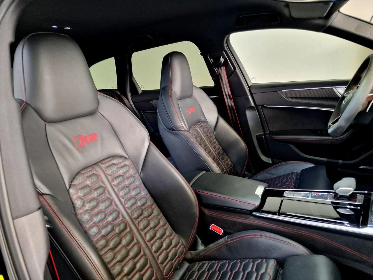 AUDI RS6 Avant 4.0 TFSI V8 quattro tiptronic - 13