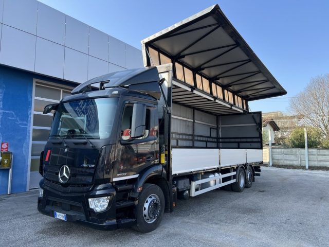 MERCEDES-BENZ  Nero pastello
