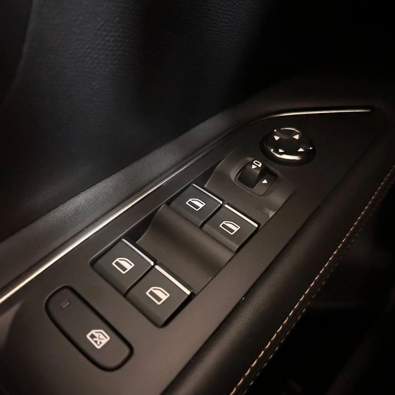 PEUGEOT 3008 Hybrid4 300 e-EAT8 GT Pack TETTO APRIBILE - 36