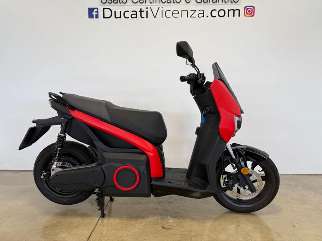 SEAT MO Rosso pastello