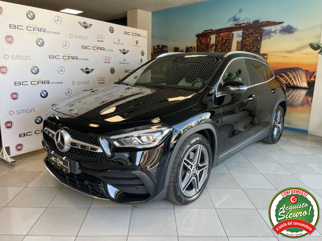 MERCEDES-BENZ GLA 200 Nero metallizzato