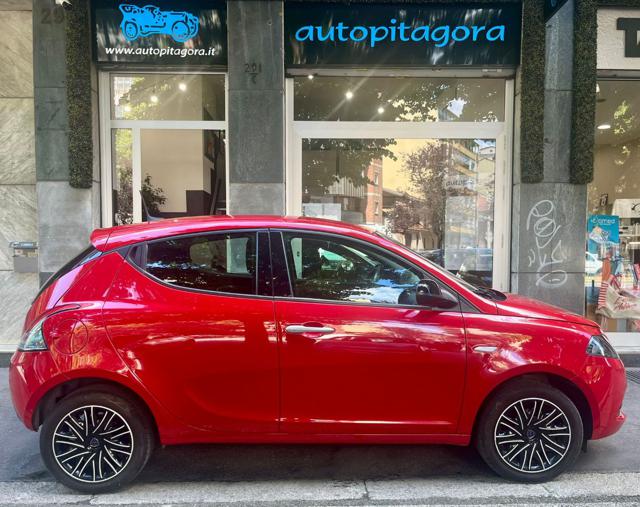 LANCIA Ypsilon Rosso metallizzato