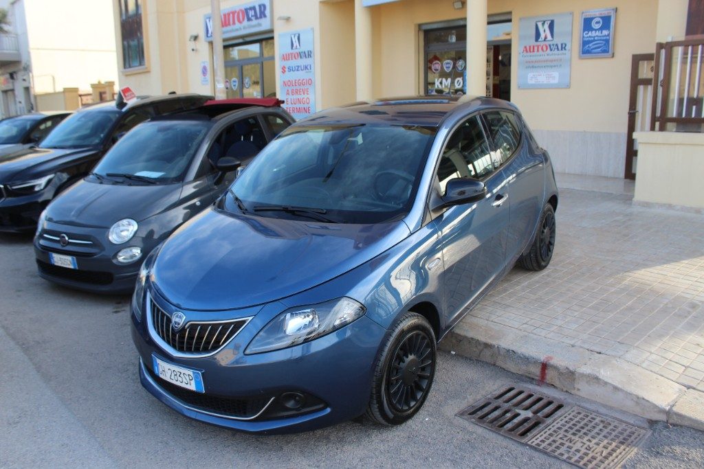 LANCIA Ypsilon 1.0 FireFly 5 porte S&S Hybrid Silver