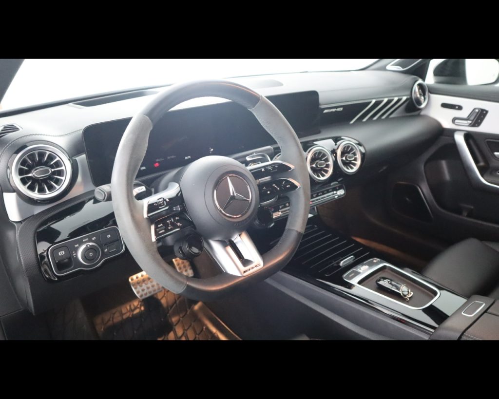 MERCEDES-BENZ CLA SSE  A AMG 45 S AMG 4matic - 13