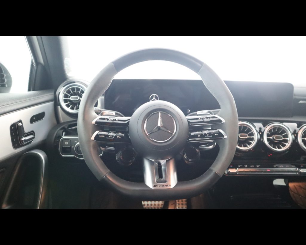 MERCEDES-BENZ CLA SSE  A AMG 45 S AMG 4matic - 14
