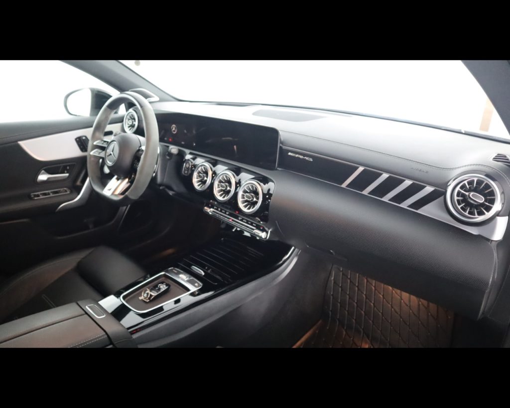 MERCEDES-BENZ CLA SSE  A AMG 45 S AMG 4matic - 16