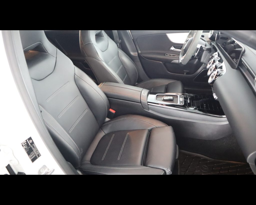 MERCEDES-BENZ CLA SSE  A AMG 45 S AMG 4matic - 17