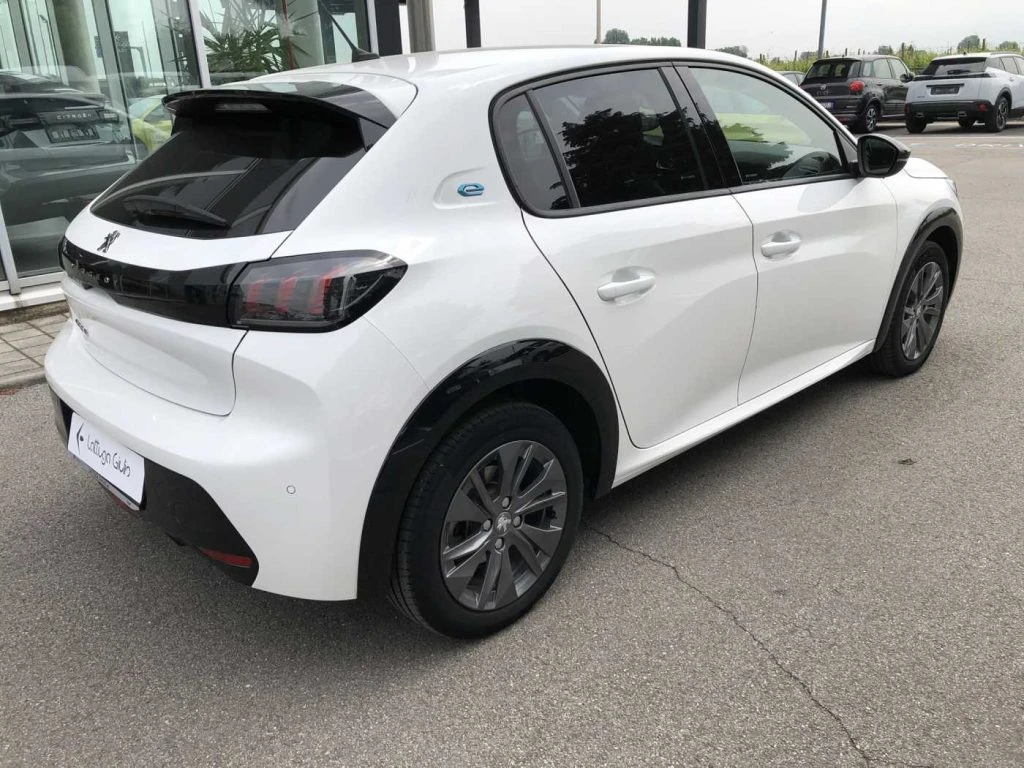 PEUGEOT 208 motore elettrico 136 CV 5 porte Allure Pack - 4