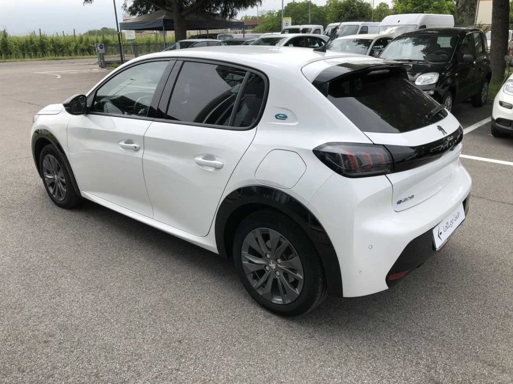 PEUGEOT 208 motore elettrico 136 CV 5 porte Allure Pack - 6