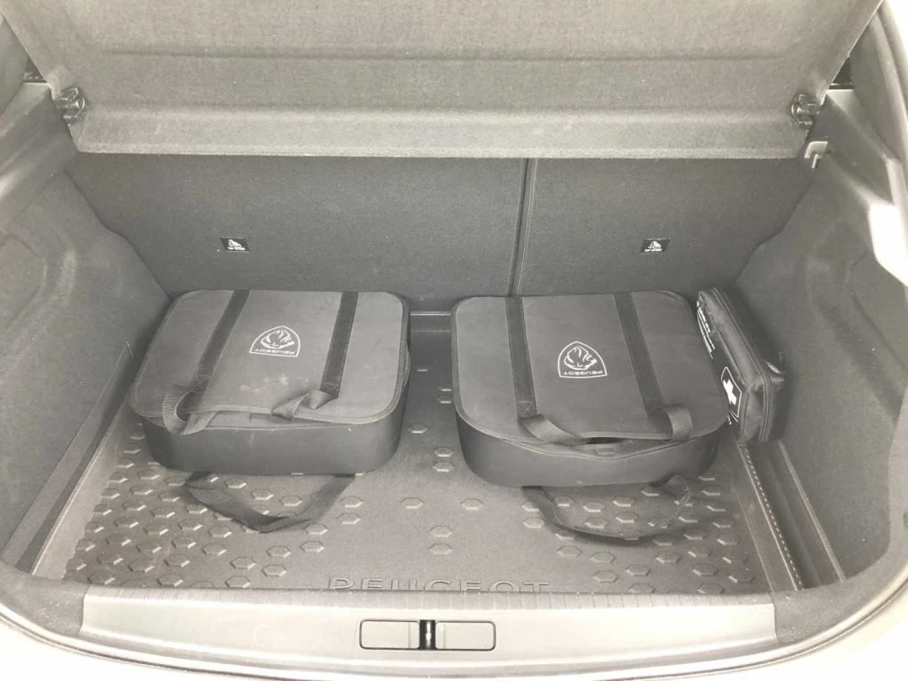 PEUGEOT 208 motore elettrico 136 CV 5 porte Allure Pack - 19