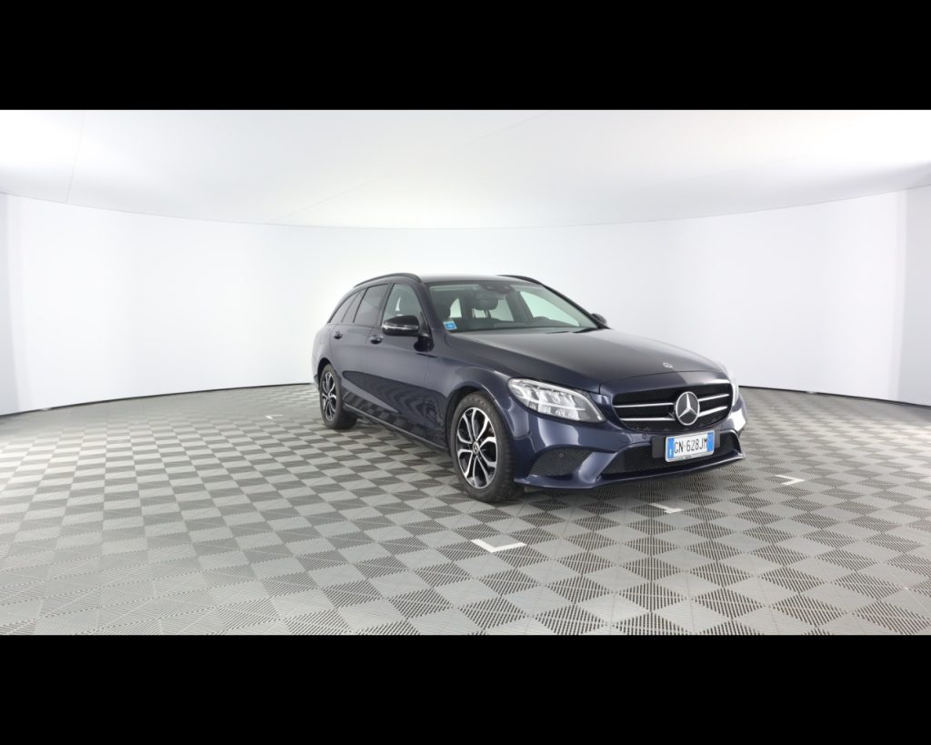 MERCEDES-BENZ CLA sse C SW 220 d Premium auto - 4