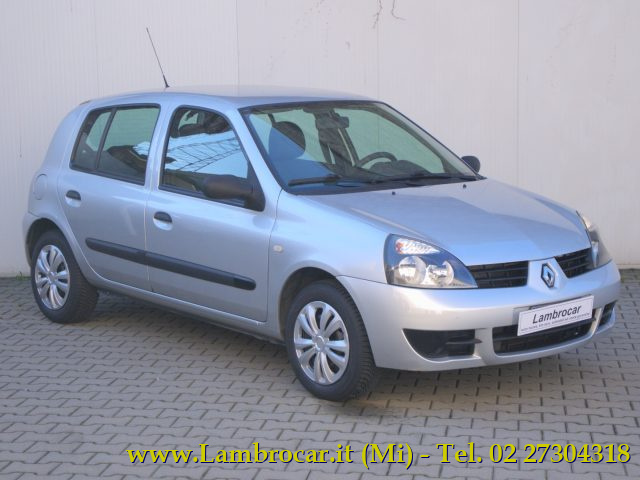 RENAULT Clio Argento metallizzato